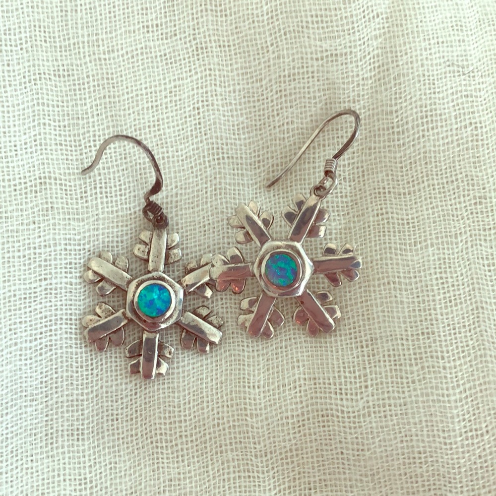 925 silver and blue opal snowflake earrings ❄️